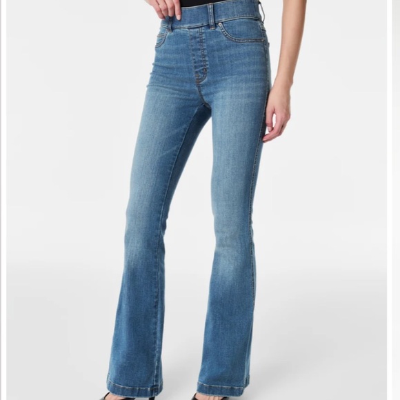 Spanx SPANXshape™ EveryWear Flare Jeans in Vintage Indigo - Picture 2 of 16